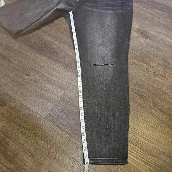 NWT Lane Bryant Mid Rise Super Stretchy Skinny Black Distressed Jeans SZ 24 - Picture 9 of 12